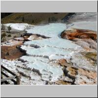 09- Sulphur cascades.jpg