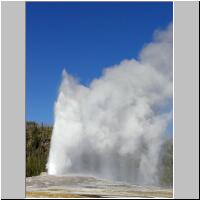 17- First Old Faithful Geyser eruption.jpg