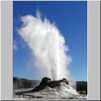 26- Castle Geyser 2.jpg