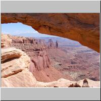 02- Behind The Arch.jpg